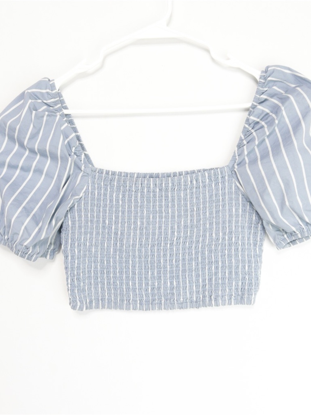 Altar'd State Baby Blue Puff Sleeve Fully Smocked Marcella Crop Top Womens M - Picture 2 of 13